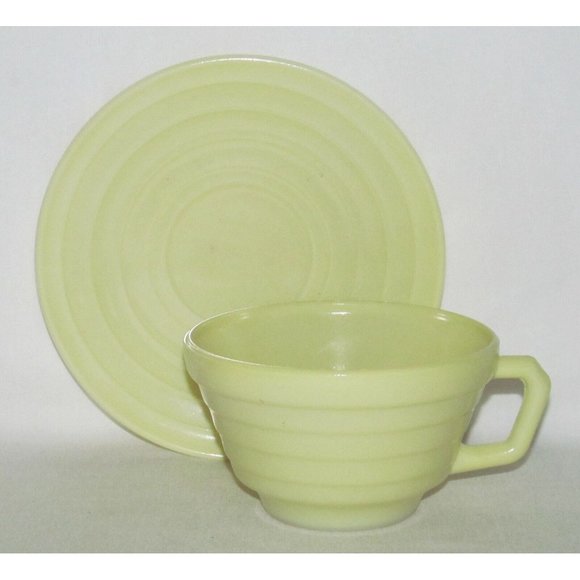 Hazel Atlas Glass MODERNTONE Platonite Pastel Yellow Cup and Saucer Set - Picture 2 of 2